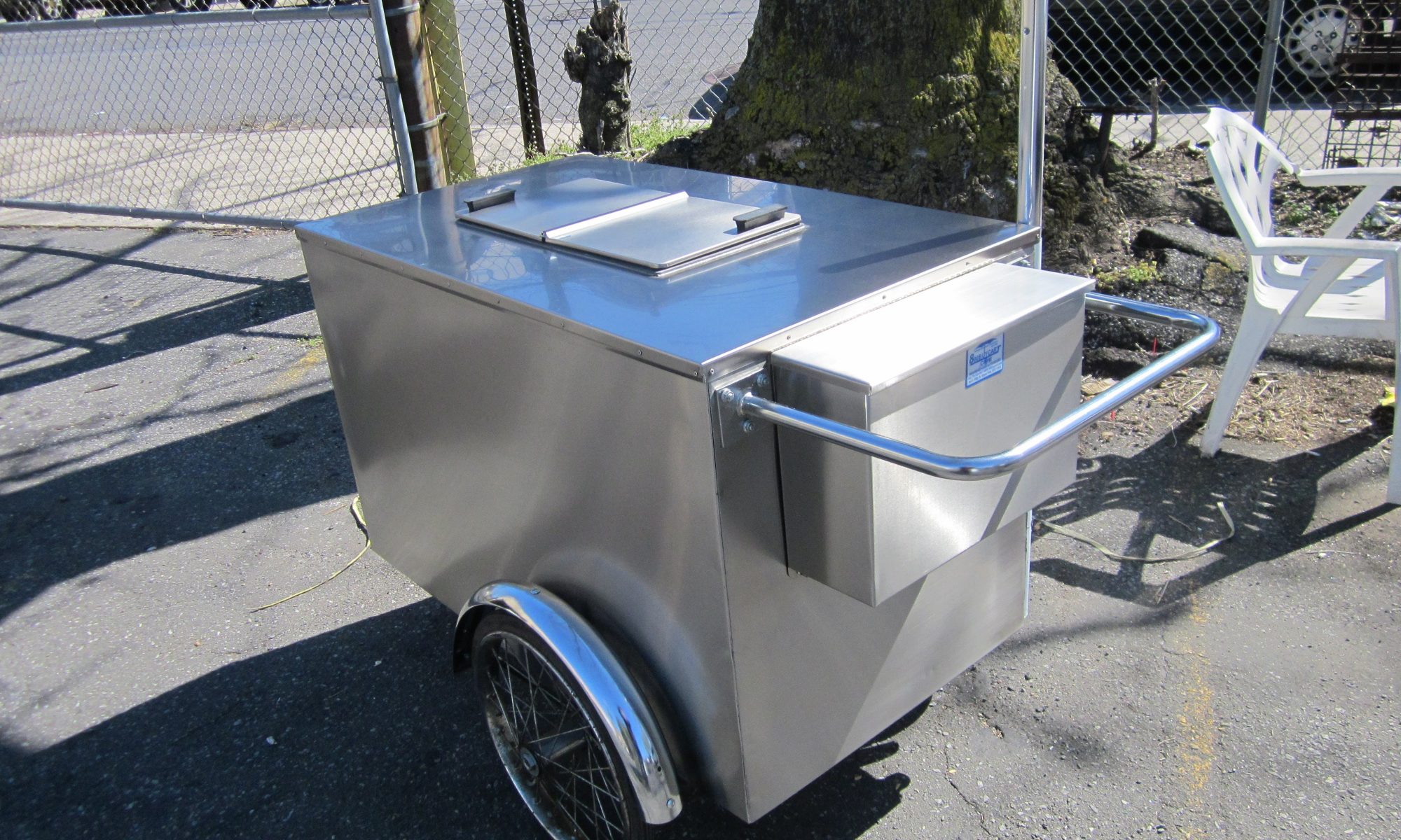 Commercial Ice Cream Truck Freezer with Holdover Plates